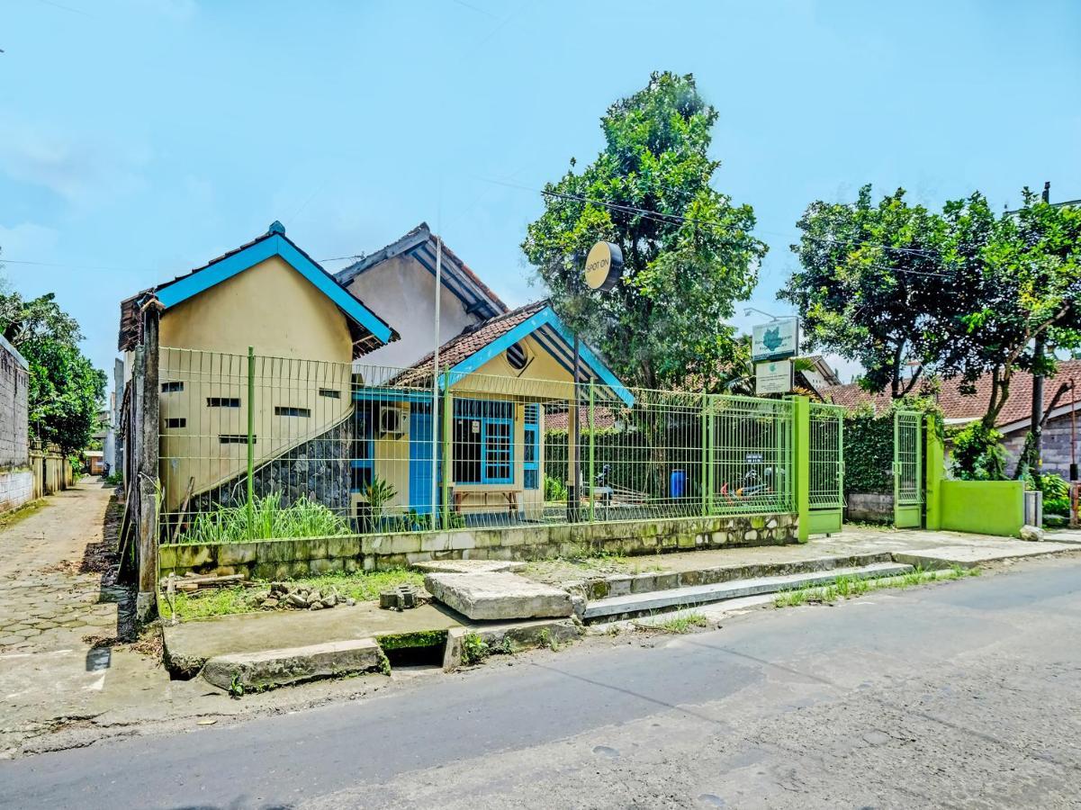 Spot On 2275 Omah Jm Hotel Beran Kidul Exterior photo